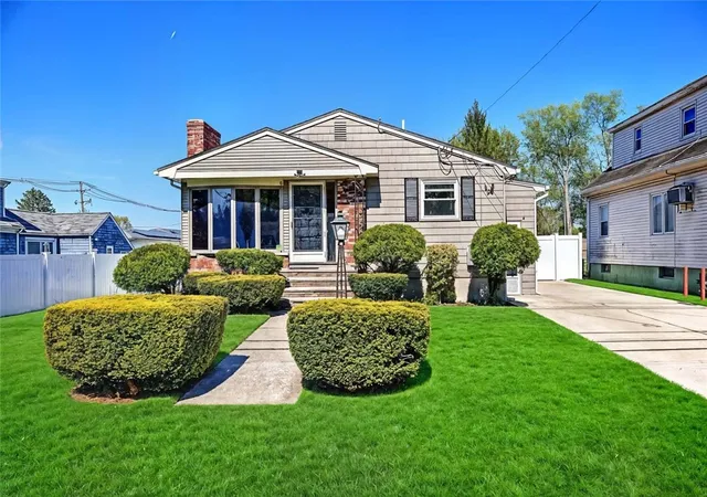 Photo 2 of Single family home for sale at 8 Ashby St, Johnston, RI 02919 | MLS# 1422340 | Listing updated on 2026-10-11