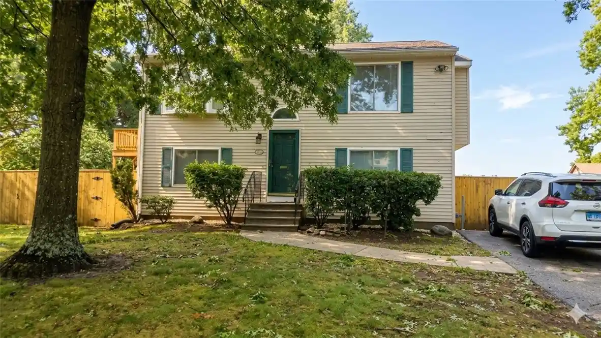 Photo 1 of Single family home for sale at 200 Bend St, Warwick, RI 02889 | MLS# 1424446 | Listing updated on 2026-10-24
