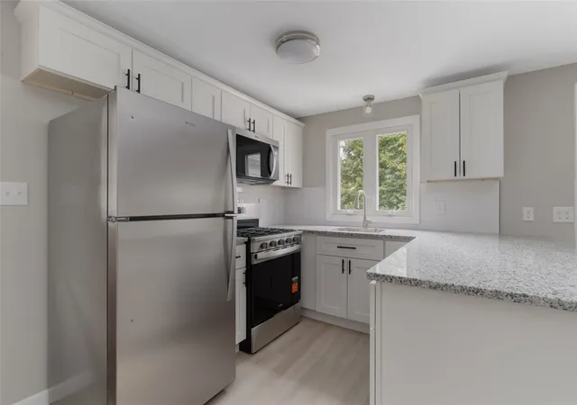 Photo 2 of Sale Pending at 18 Laurel Ln, Lincoln, RI 02865 | MLS# 1424233 | Listing updated on 2026-10-06