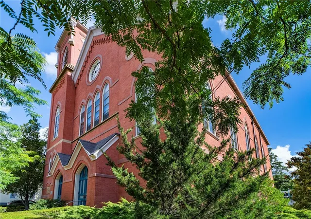 Photo 1 of Condo for sale at 10 East St #8, Providence, RI 02906 | MLS# 1424213 | Listing updated on 2026-10-09