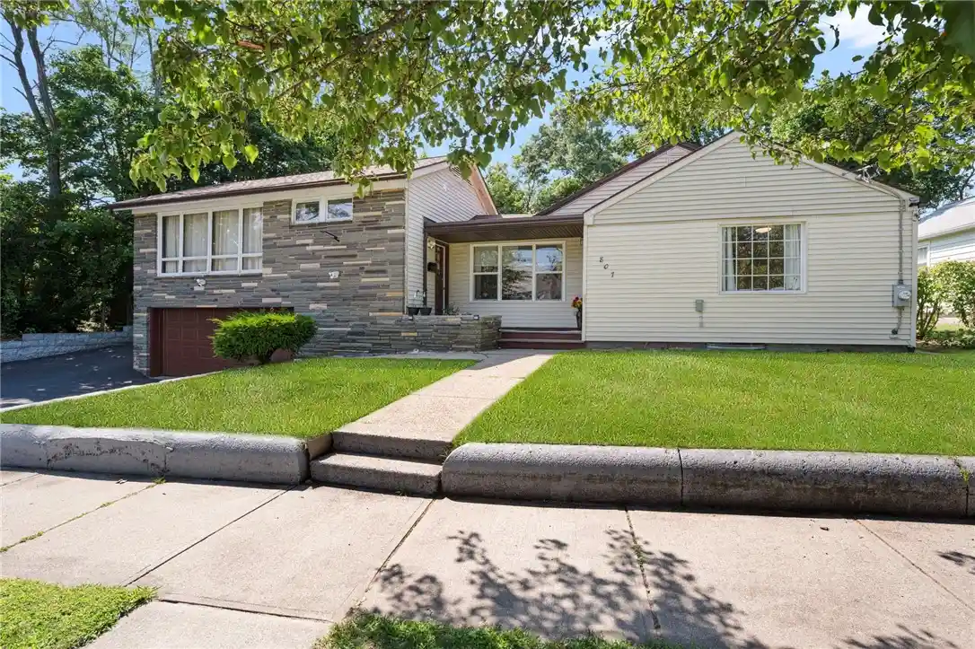 Photo 1 of Single family home for sale at 807 Pontiac Ave, Cranston, RI 02910 | MLS# 1424740 | Listing updated on 2026-10-26