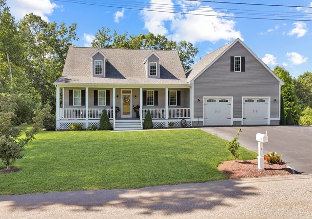 Photo 2 of Sale Pending at 6 Bridgette Ln, Westerly, RI 02891 | MLS# 1424512 | Listing updated on 2026-10-11