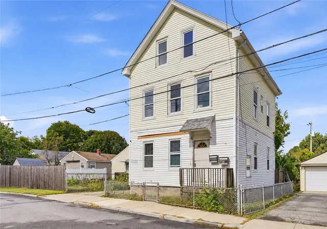 Photo 3 of Sale Pending at 18 Stone St, Providence, RI 02904 | MLS# 1424794 | Listing updated on 2026-10-09