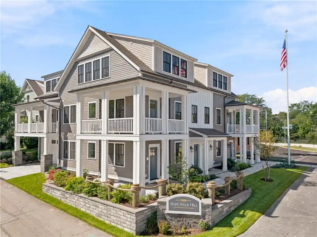 Condo for sale at 67 Queen St #5C, East Greenwich, RI 02818 | MLS# 1425053