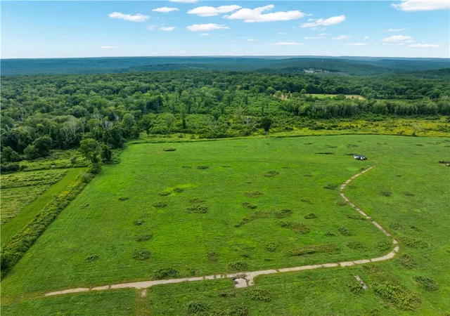 Photo 3 of Sale Pending at 135 Wintechog Hl Rd, North Stonington, CT 06359 | MLS# 1425086 | Listing updated on 2026-10-11