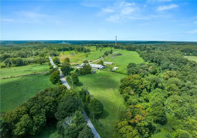 Photo 1 of Sale Pending at 118 Wintechog Hl Rd, North Stonington, CT 06359 | MLS# 1425087 | Listing updated on 2026-10-11