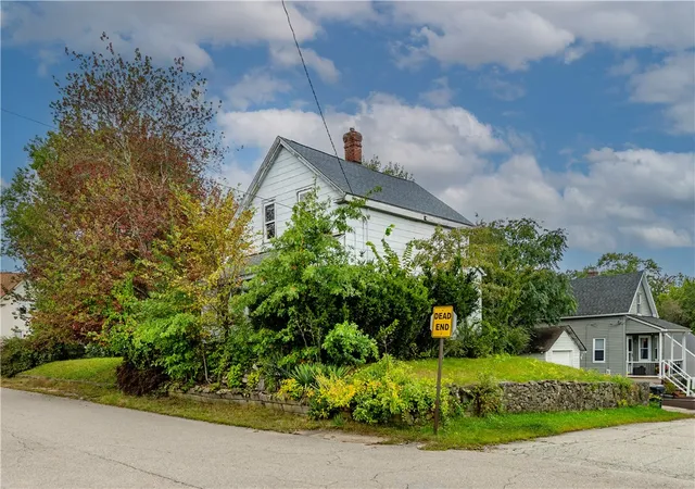 Photo 1 of Sale Pending at 89 Jefferson St, Warwick, RI 02888 | MLS# 1424725 | Listing updated on 2026-10-05