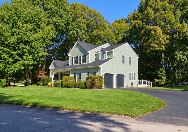 Photo 3 of Sale Pending at 10 Highbush Ter, North Kingstown, RI 02852 | MLS# 1425103 | Listing updated on 2026-10-07