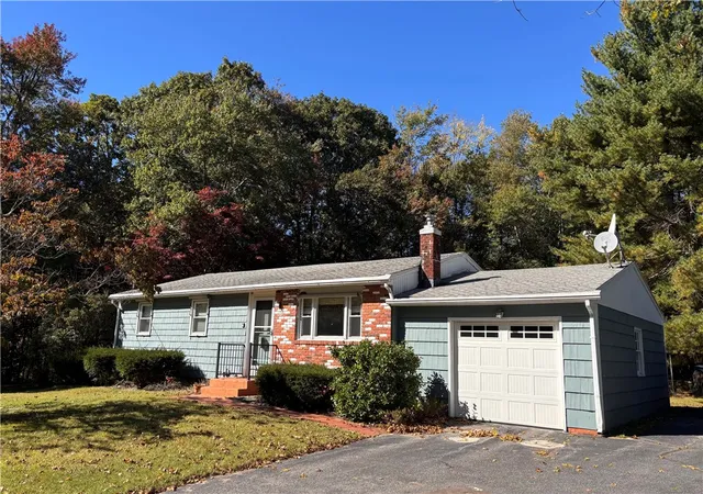 Photo 2 of Sale Pending at 595 Lafayette Rd, North Kingstown, RI 02852 | MLS# 1425173 | Listing updated on 2026-10-09