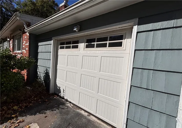 Photo 3 of Sale Pending at 595 Lafayette Rd, North Kingstown, RI 02852 | MLS# 1425173 | Listing updated on 2026-10-09