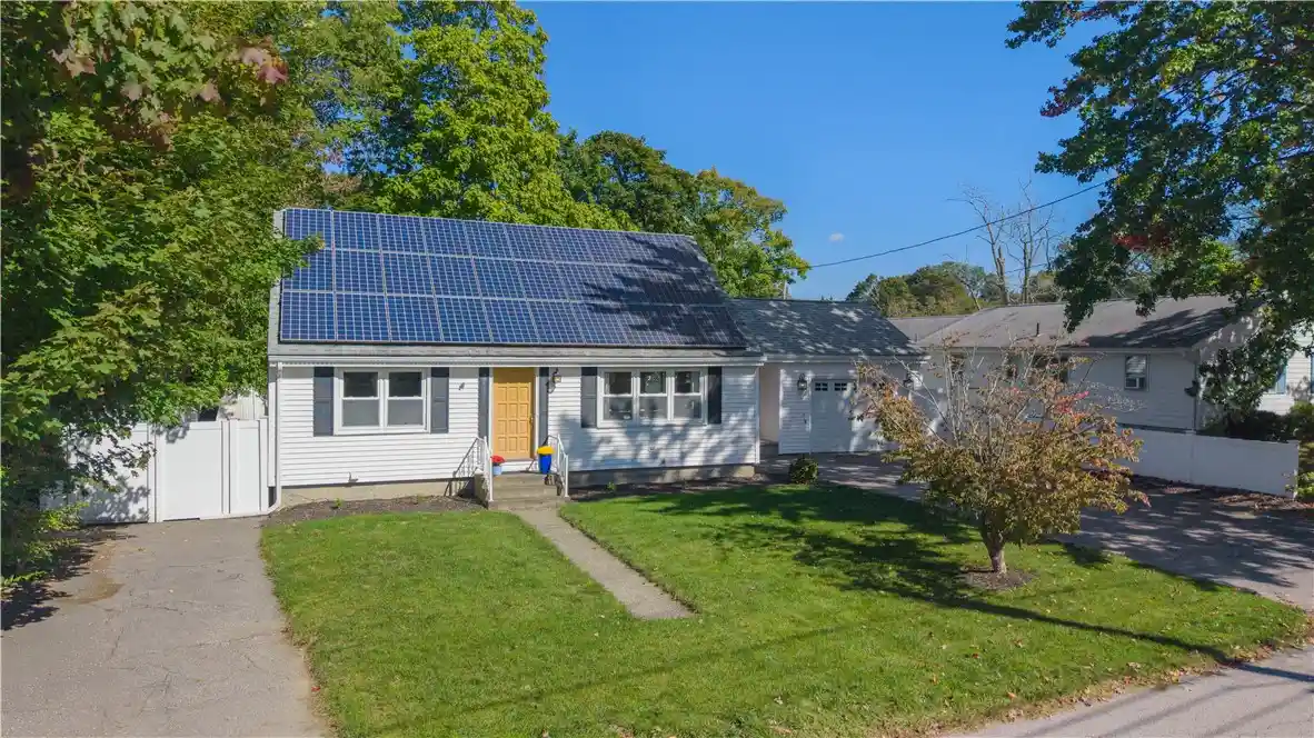 Photo 1 of Sale Pending at 20 Kinnicutt Ave, Warren, RI 02885 | MLS# 1425195 | Listing updated on 2026-10-23