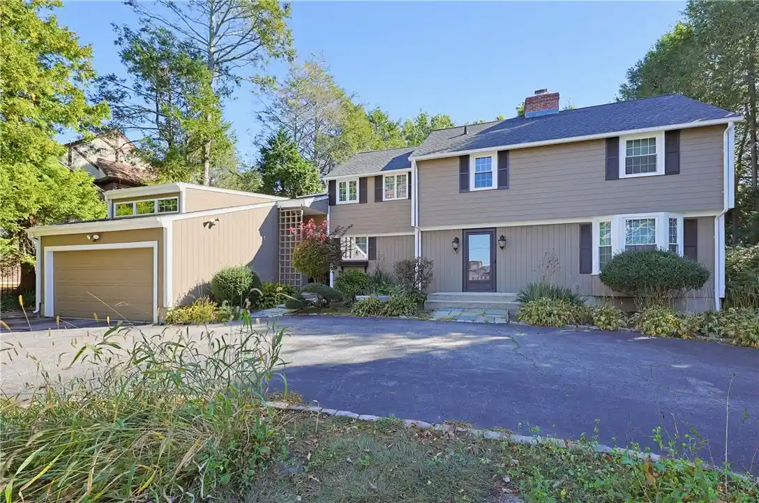 Photo 1 of Single family home for sale at 7 White Birch Rd, Cranston, RI 02920 | MLS# 1425817 | Listing updated on 2026-10-24