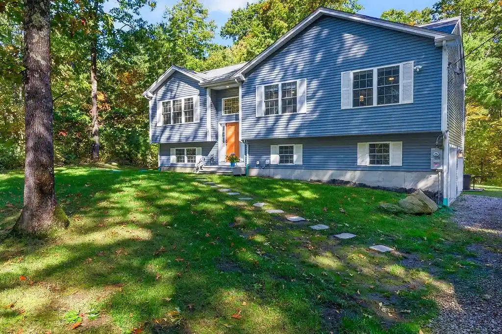 Single family home for sale at 427 Log Rd, Smithfield, RI 02917 | MLS# 1425806