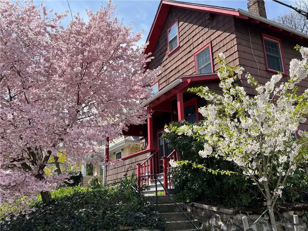 Photo 1 of Single family home for sale at 366 Morris Ave, Providence, RI 02906 | MLS# 1425742 | Listing updated on 2026-10-25
