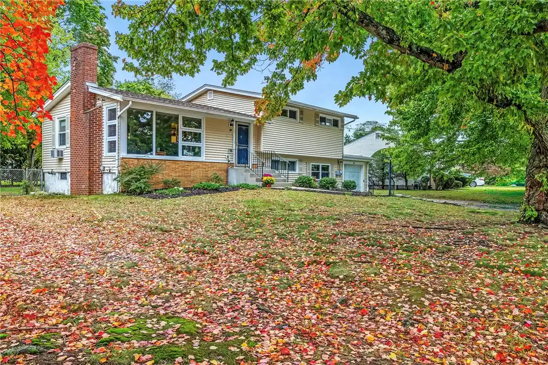 Photo 1 of Single family home for sale at 50 Fairfax Dr, Warwick, RI 02888 | MLS# 1424260 | Listing updated on 2026-10-26