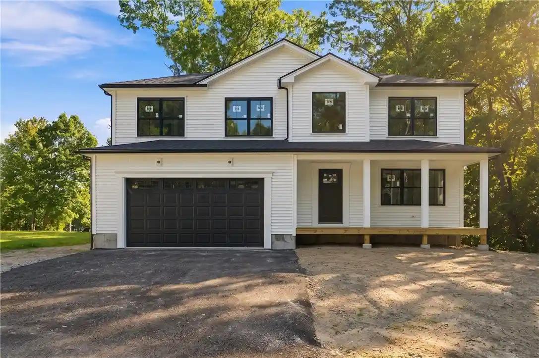 Photo 1 of Single family home for sale at 47 Dale St, Cumberland, RI 02864 | MLS# 1425984 | Listing updated on 2026-10-25