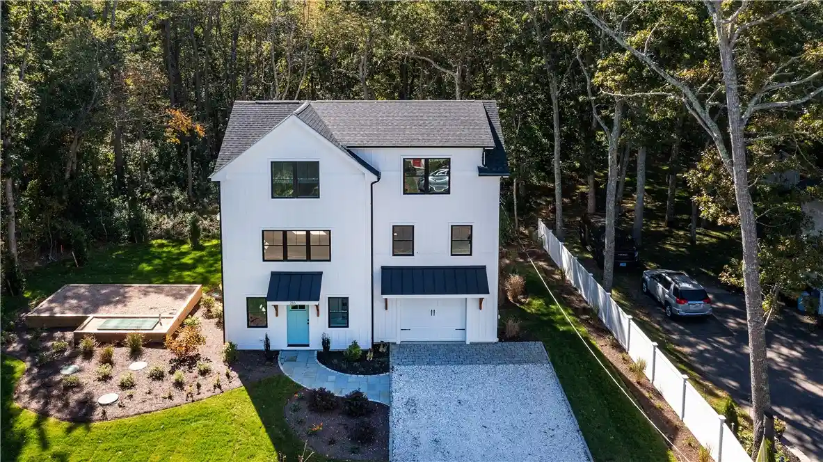 Photo 1 of Single family home for sale at 216 S Pier Rd, Narragansett, RI 02882 | MLS# 1425500 | Listing updated on 2026-10-25