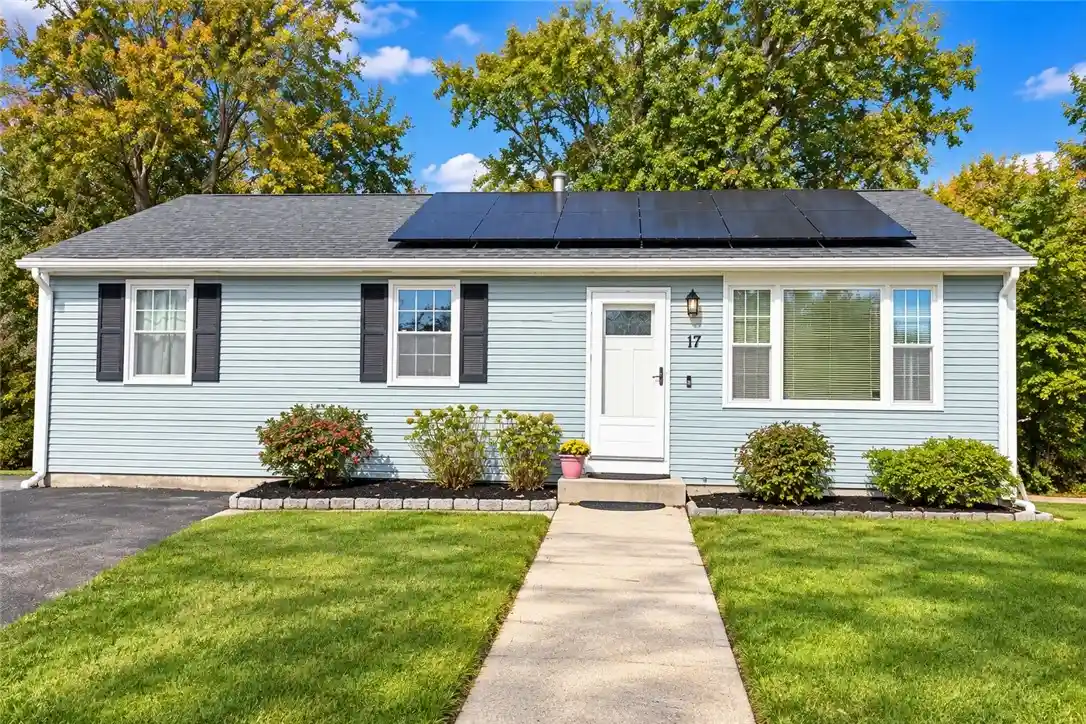 Photo 1 of Single family home for sale at 17 Warren Ct, Cranston, RI 02920 | MLS# 1425963 | Listing updated on 2026-10-29