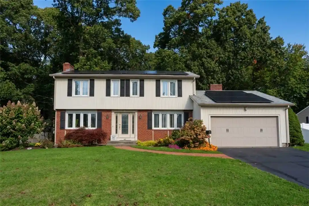 Photo 1 of Single family home for sale at 42 Tanglewood Dr, Riverside, RI 02915 | MLS# 1425711 | Listing updated on 2026-10-28