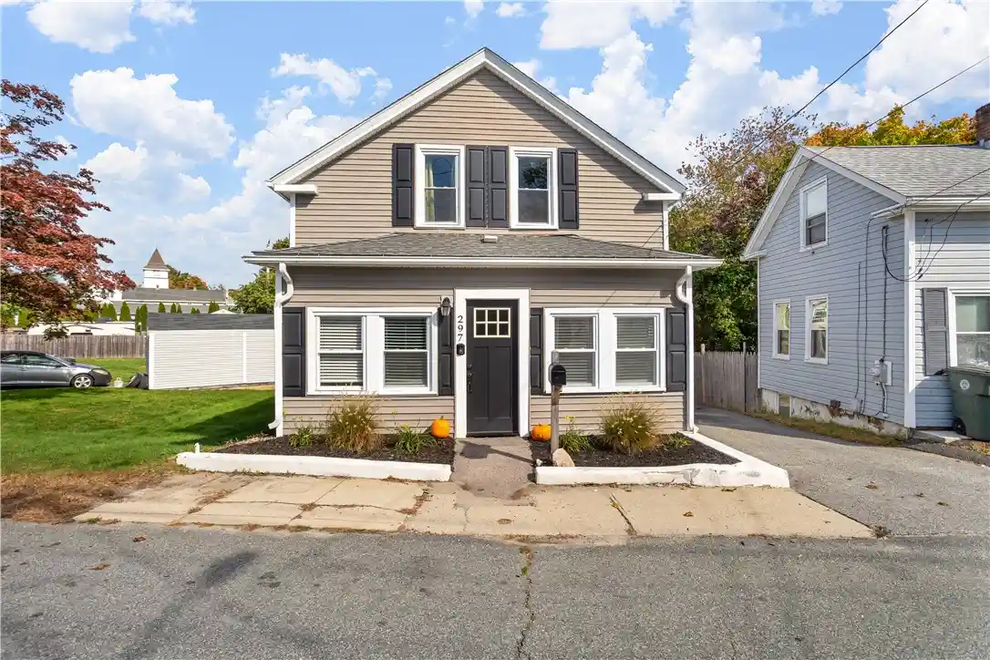 Photo 1 of Single family home for sale at 297 Pulaski St, Coventry, RI 02816 | MLS# 1426038 | Listing updated on 2026-10-26