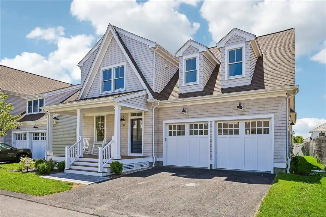 Photo 1 of Single family home for sale at 12 Lookout Ln, Portsmouth, RI 02871 | MLS# 1425237 | Listing updated on 2026-10-28