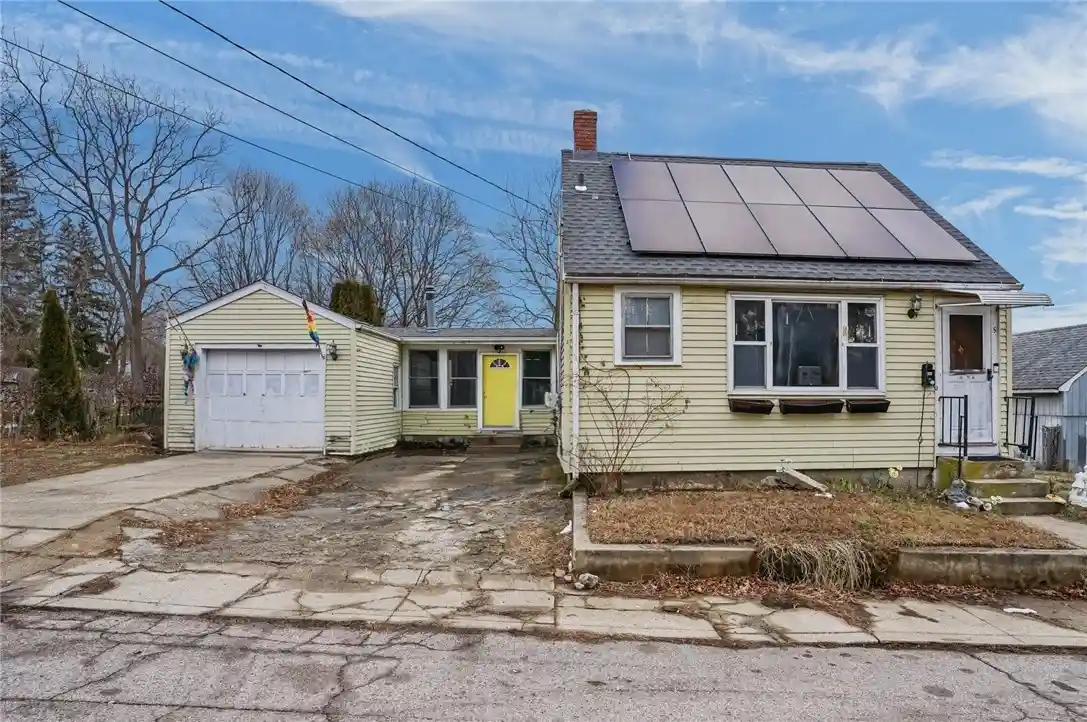 Photo 1 of Single family home for sale at 5 Elm St, Coventry, RI 02816 | MLS# 1425974 | Listing updated on 2026-10-25