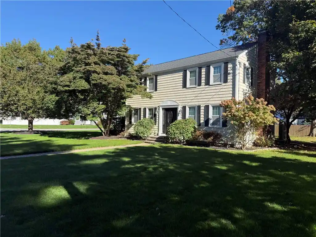 Single family home for sale at 6 Fireside Dr, Barrington, RI 02806 | MLS# 1426208