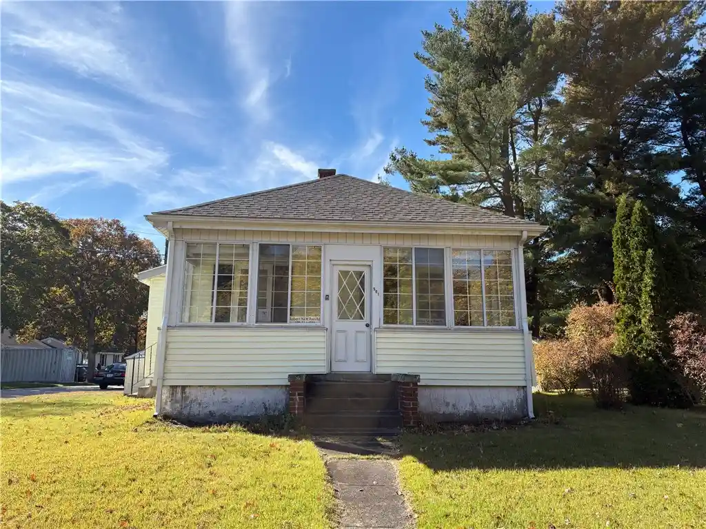 Photo 1 of Single family home for sale at 501 Arcade Ave, Seekonk, MA 02771 | MLS# 1426455 | Listing updated on 2026-10-29