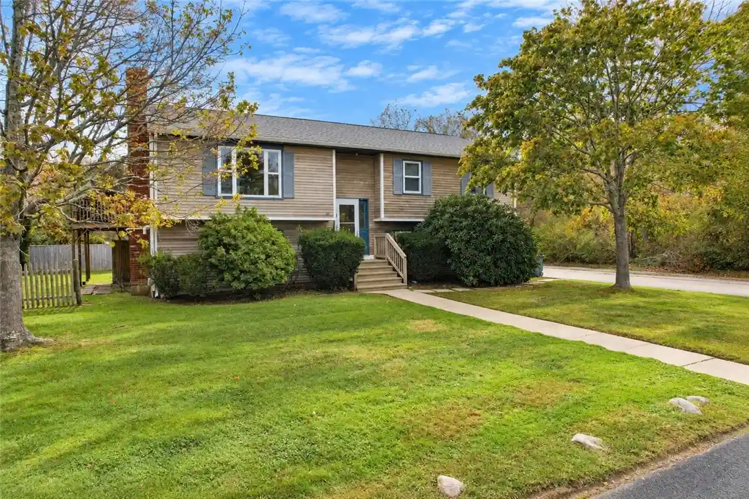 Photo 1 of Single family home for sale at 10 Melville Ln, Narragansett, RI 02882 | MLS# 1426604 | Listing updated on 2026-10-28