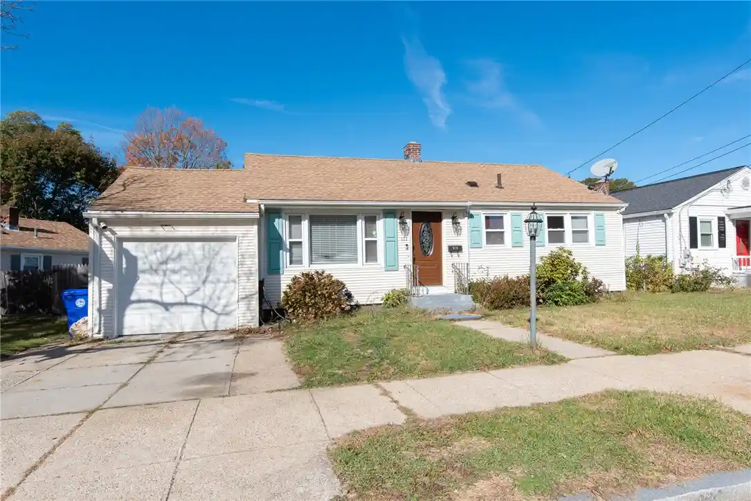 Single family home for sale at 171 Sinclair Ave, Providence, RI 02907 | MLS# 1426802