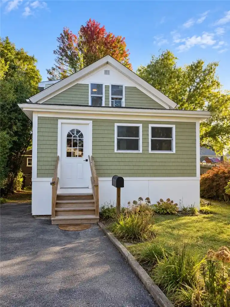 Single family home for sale at 16 Ash Ave, Cranston, RI 02910 | MLS# 1425069