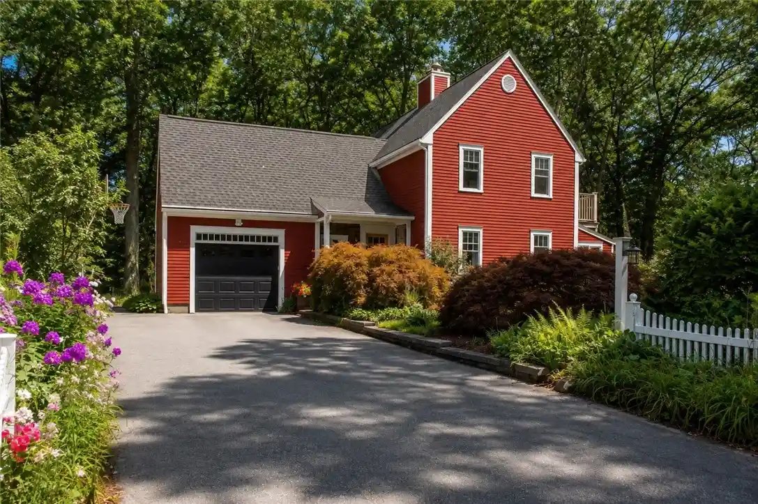 Photo 1 of Single family home for sale at 44 Verdant Cir, North Kingstown, RI 02852 | MLS# 1425273 | Listing updated on 2026-10-27