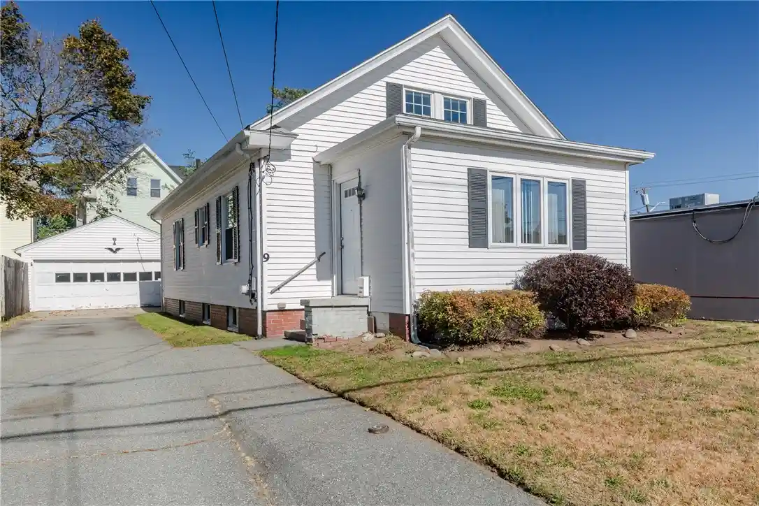 Single family home for sale at 9 Chestnut Ave, Cranston, RI 02910 | MLS# 1426656