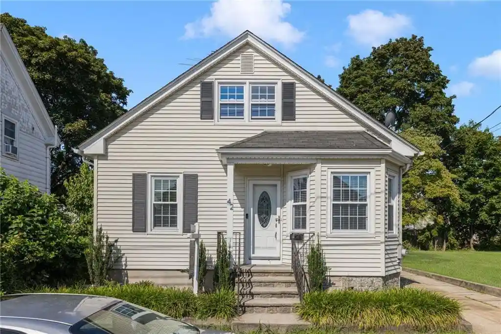 Single family home for sale at 42 Victoria Ave, Cranston, RI 02920 | MLS# 1427051