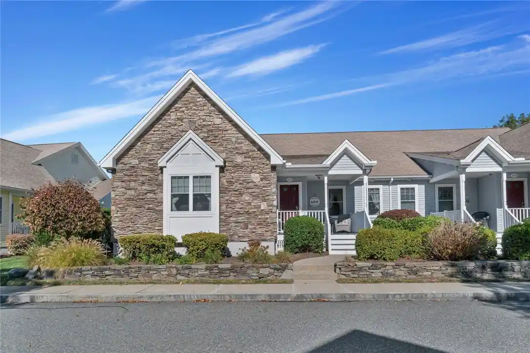 Condo for sale at 500 Mendon Rd #310, Cumberland, RI 02864 | MLS# 1426829