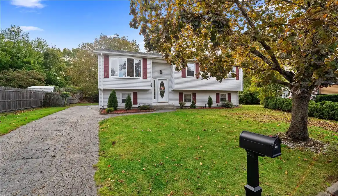 Photo 1 of Single family home for sale at 24 Hackman Pl, Warwick, RI 02889 | MLS# 1425410 | Listing updated on 2026-10-29