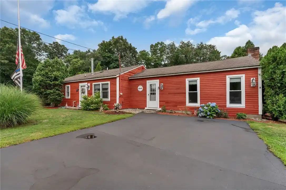 Photo 1 of Single family home for sale at 3 Douglas Cir, Greenville, RI 02828 | MLS# 1427116 | Listing updated on 2026-10-27