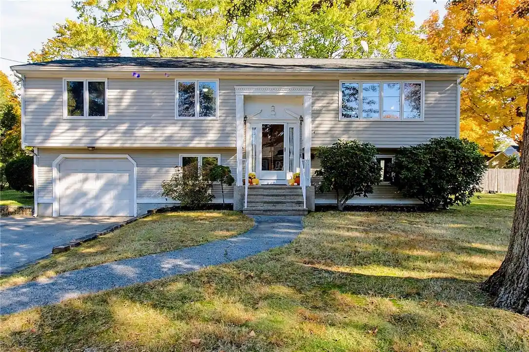 Photo 1 of Single family home for sale at 4 Hancock Rd, Barrington, RI 02806 | MLS# 1426950 | Listing updated on 2026-10-28