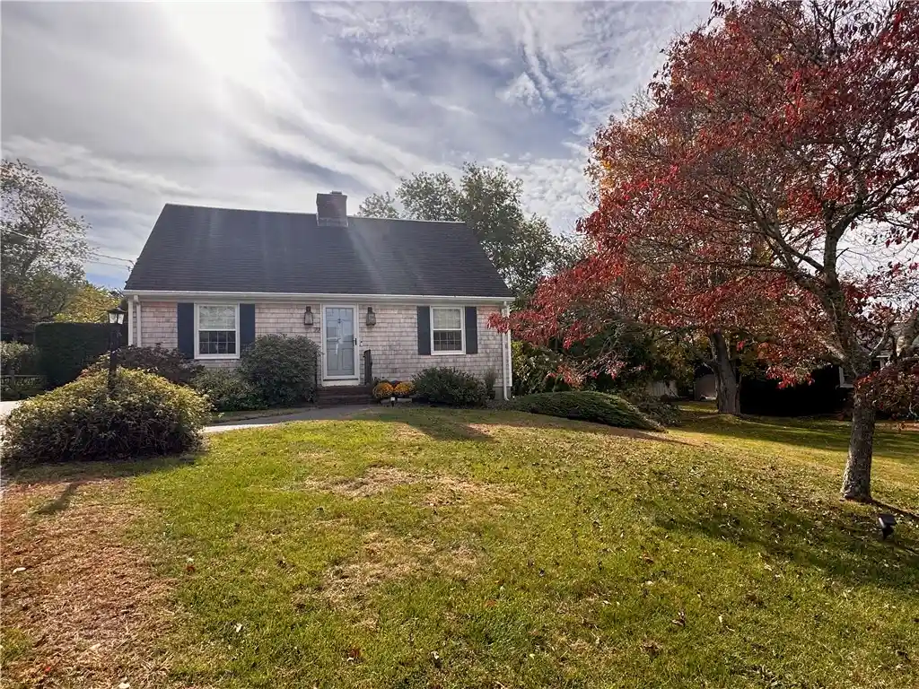 Photo 1 of Single family home for sale at 77 Mast St, Jamestown, RI 02835 | MLS# 1427213 | Listing updated on 2026-10-28