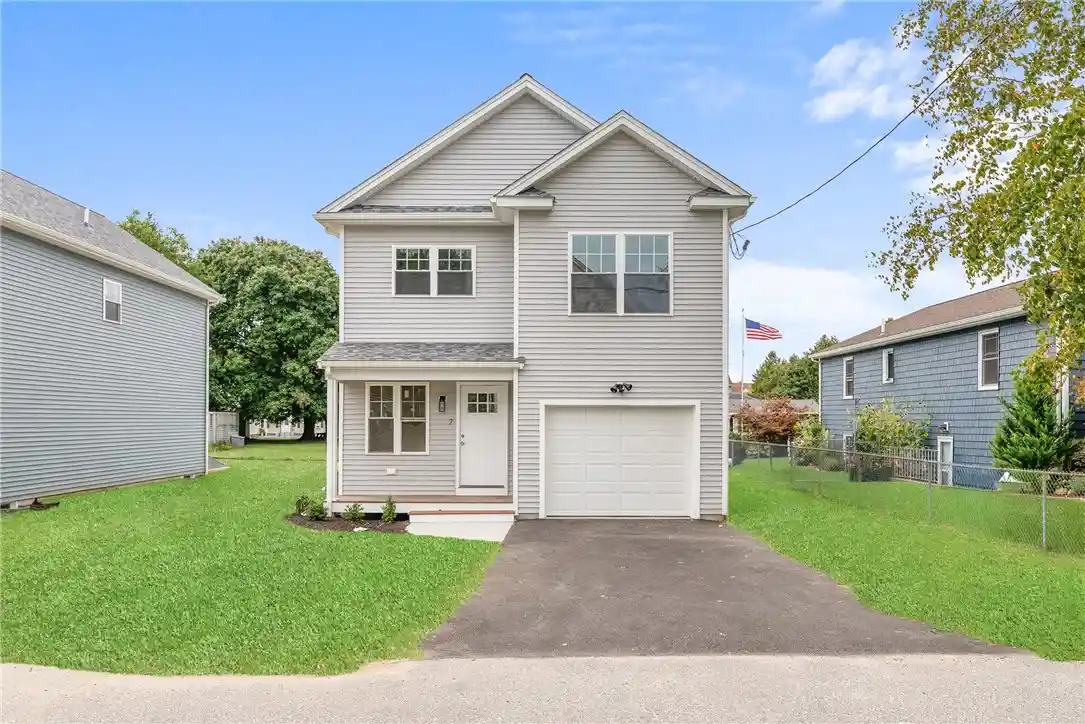Single family home for sale at 7 Kinsman St, Cumberland, RI 02864 | MLS# 1427234