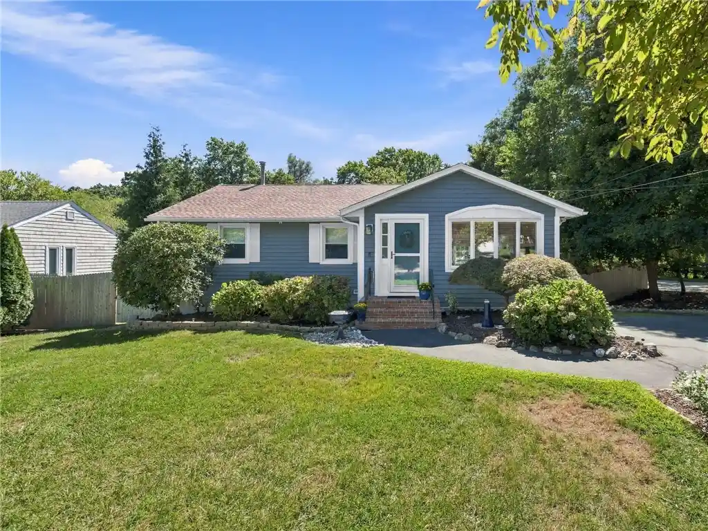 Single family home for sale at 72 Metcalf St, Warwick, RI 02888 | MLS# 1423095