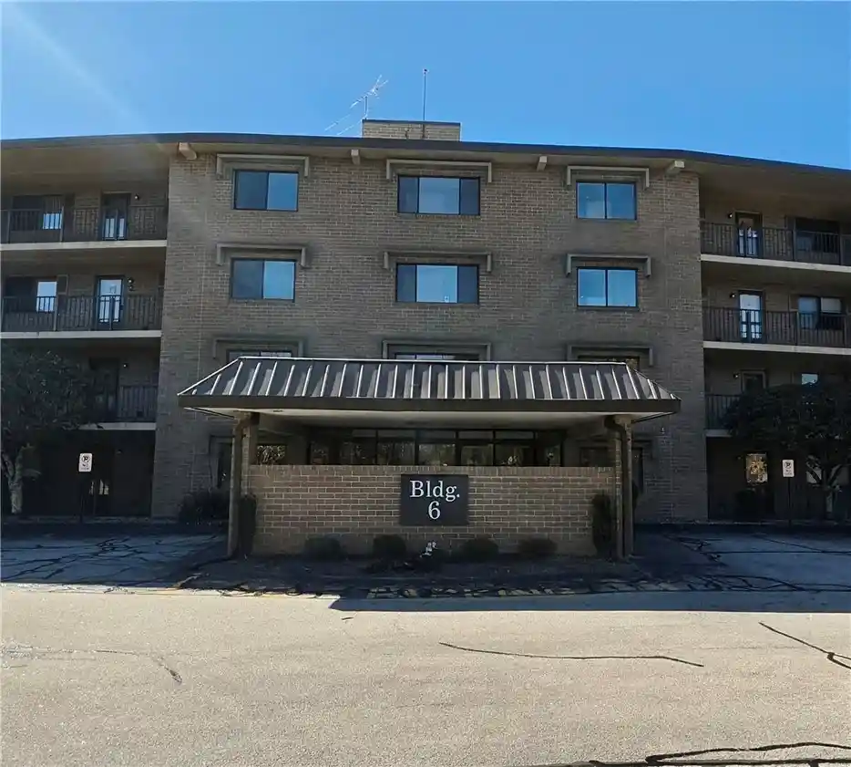 Condo for sale at 650 E Greenwich Ave #6-309, West Warwick, RI 02893 | MLS# 1427354