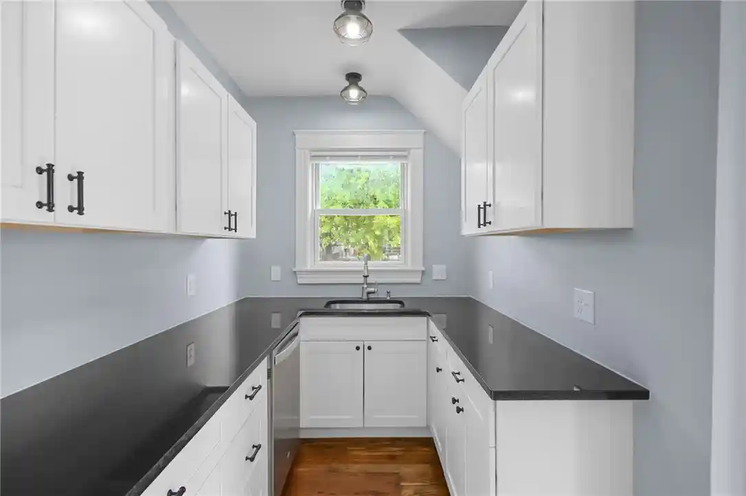 Photo 1 of Single family home for sale at 532 Dyer Ave, Cranston, RI 02920 | MLS# 1427291 | Listing updated on 2026-10-30