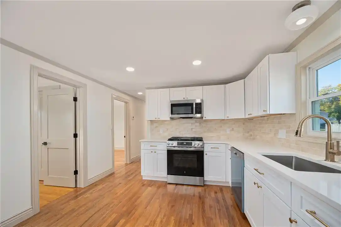 Photo 1 of Single family home for sale at 115 Hazelton St, Cranston, RI 02920 | MLS# 1427431 | Listing updated on 2026-10-30