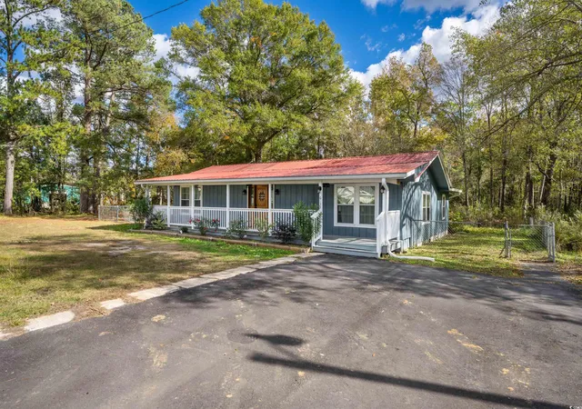 Homes for sale in Loris, SC | 6135 Red Bluff Rd, Loris, SC 29569 | MLS# 2322889