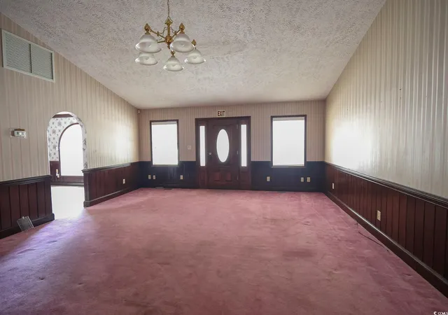 Photo 3 of Single family home for sale at 300 19th Ave S, Myrtle Beach, SC 29577 | MLS# 2504824 | Listing updated on 2026-07-24