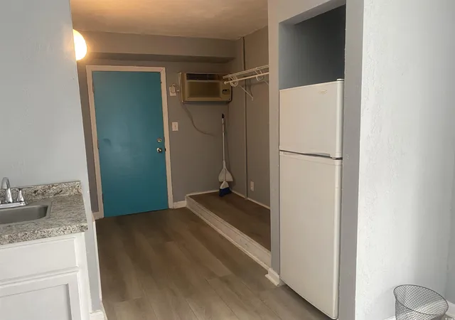 Listing Photo 5 - Condo for sale in building located at 1600 S Ocean Blvd S, Myrtle Beach, SC 29577 - Unit #302