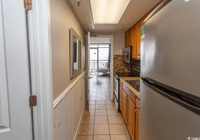 Listing Photo 5 - Condo for sale in building located at 6804 Ocean Blvd N, Myrtle Beach, SC 29572 - Unit #625