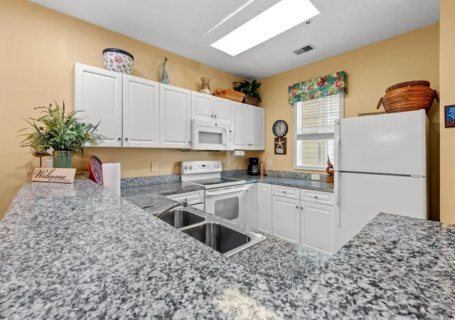 Photo 4 of Condo for sale at 601 Hillside Dr #4424, North Myrtle Beach, SC 29582 | MLS# 2511676 | Listing updated on 2026-07-17