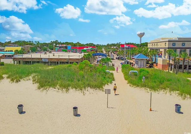 Homes for sale in North Myrtle Beach, SC | 601 Hillside Dr, North Myrtle Beach, SC 29582 | Houzeo